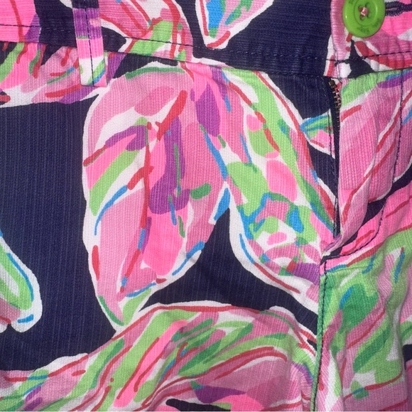 Lilly Pulitzer Floral Print Women's Shorts, The Callahan Shorts size 6 - Picture 2 of 7